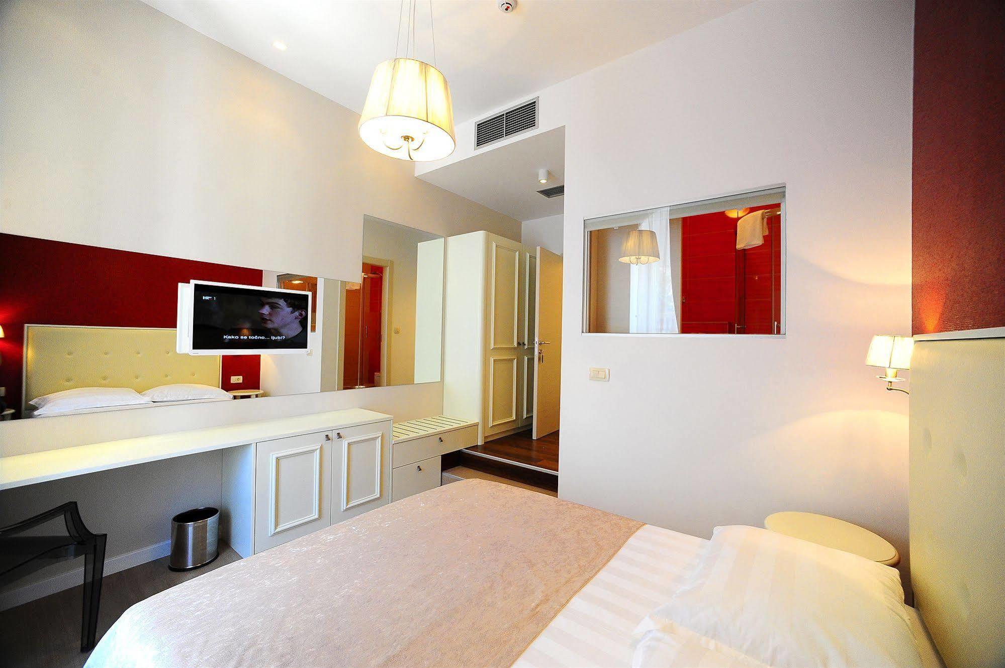 Olea Luxury Rooms Split Bagian luar foto